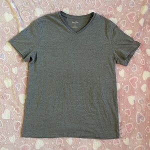 Goodfellow & Co Men’s Grey V-Neck Short Sleeve T-Shirt size Medium